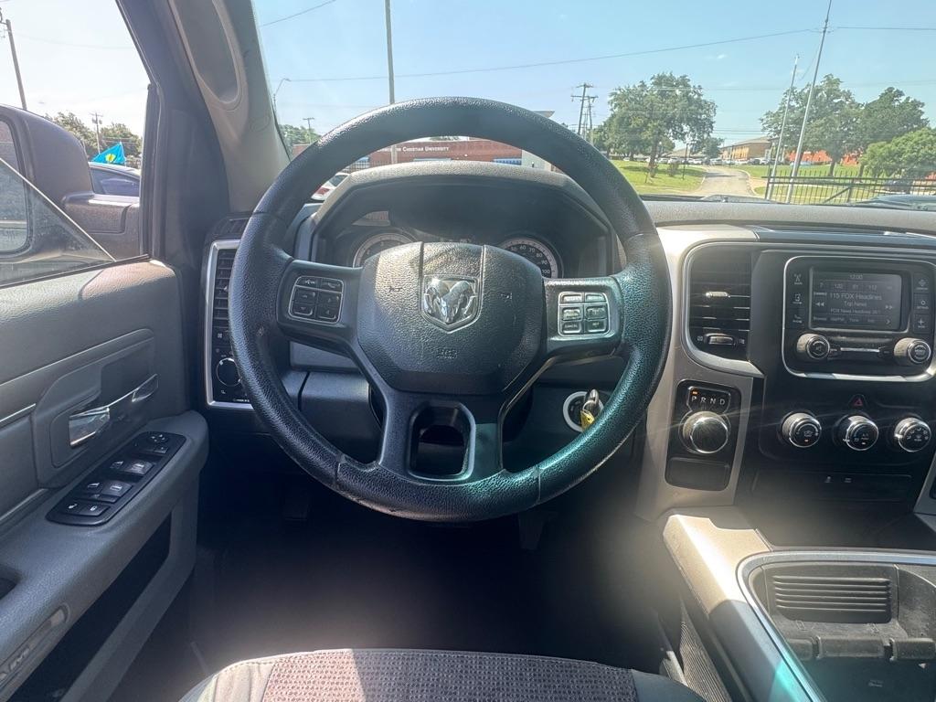 RAM 1500 SLT Quad Cab 2WD 2017