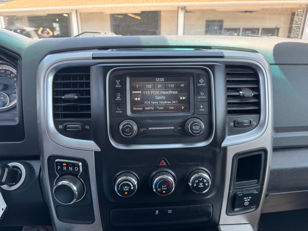 RAM 1500 SLT Quad Cab 2WD 2017