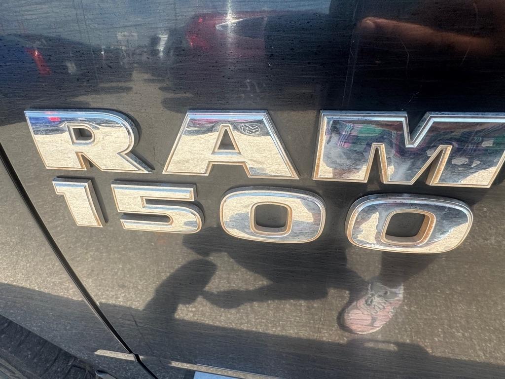 RAM 1500 SLT Quad Cab 2WD 2017