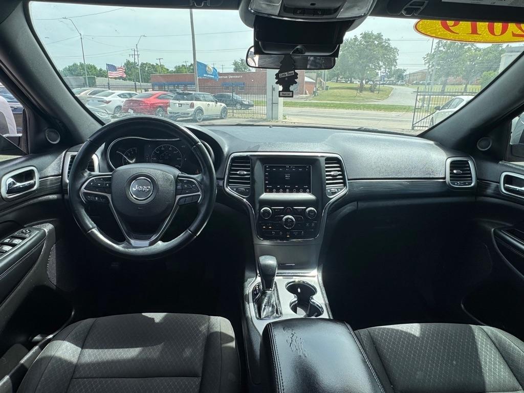 Jeep Grand Cherokee Laredo 2WD 2019