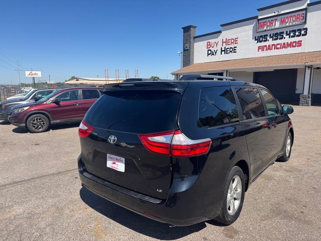 Toyota Sienna LE 8-Passenger 2017