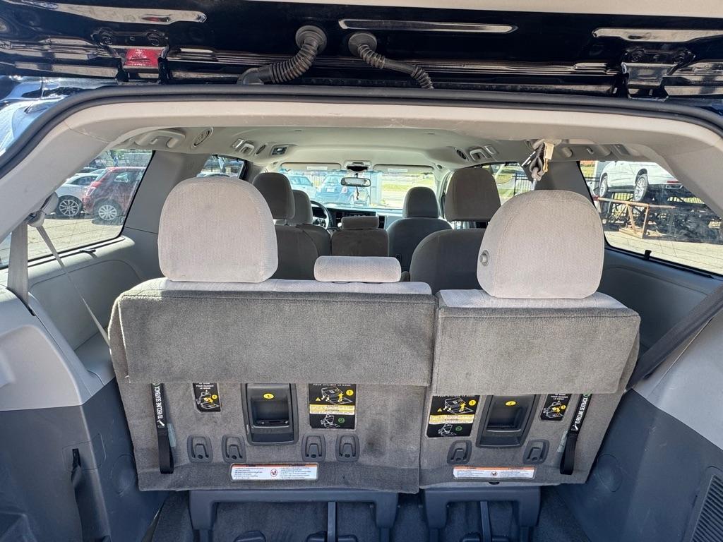 Toyota Sienna LE 8-Passenger 2017