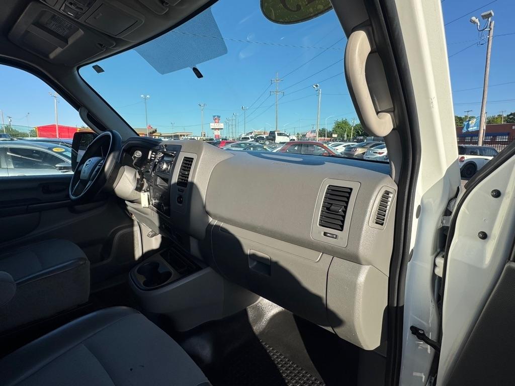 Nissan NV Cargo 1500 S 2015