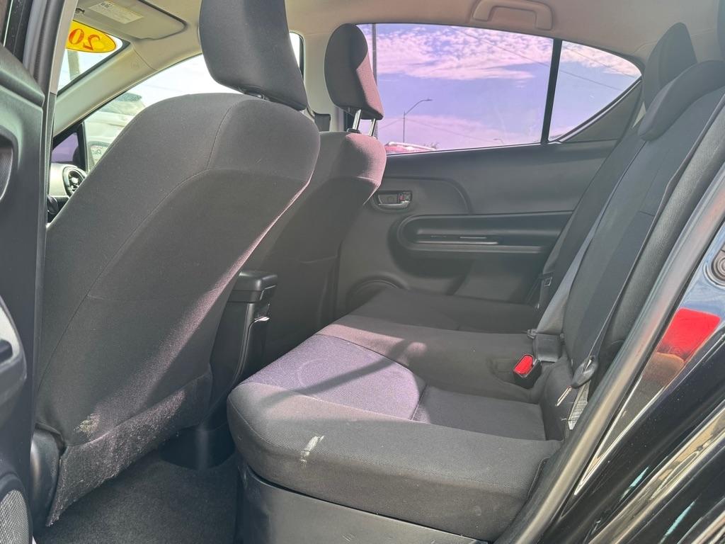 Toyota Prius c  2016