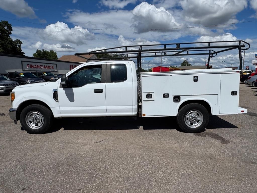 Ford F-350 SD XL SuperCab 2WD 2017