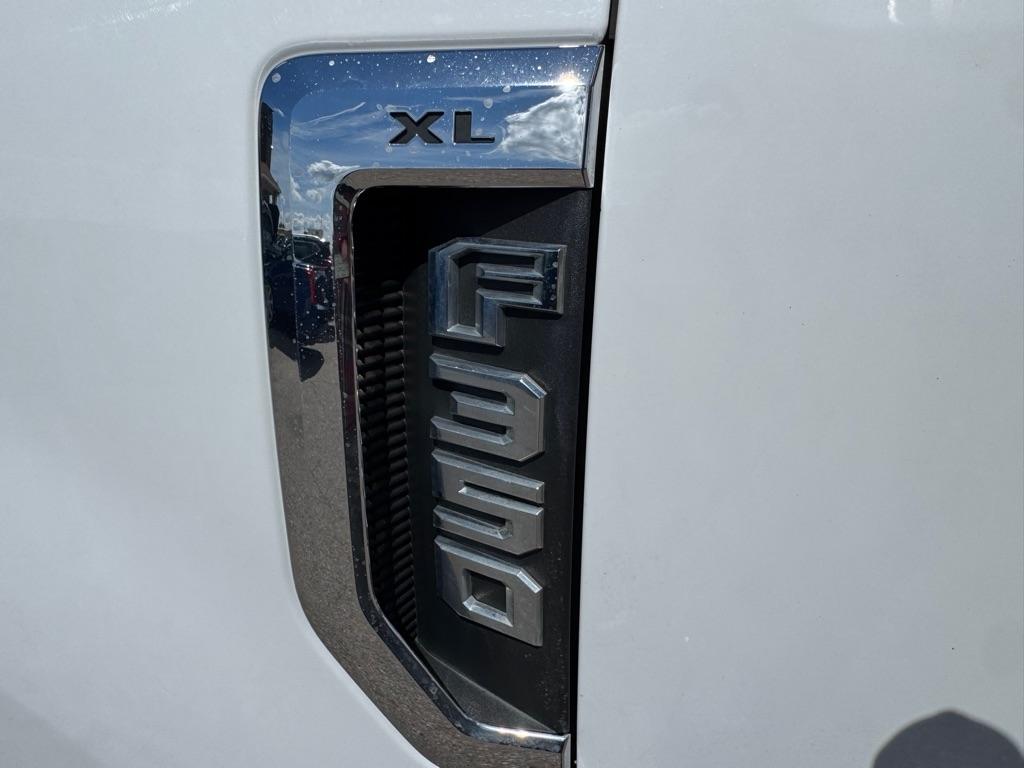 Ford F-350 SD XL SuperCab 2WD 2017