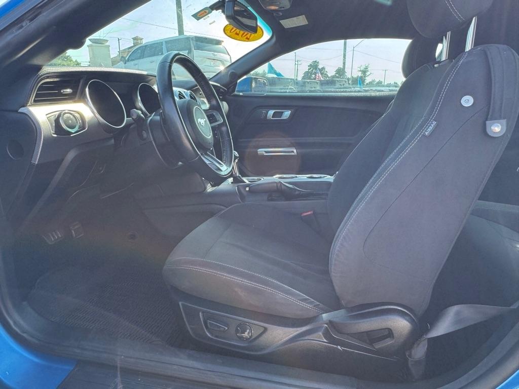 Ford Mustang  2020