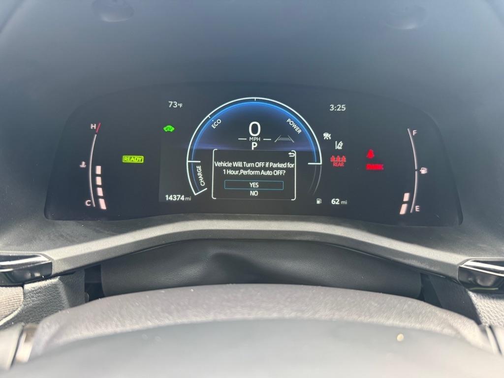 Toyota Camry Hybrid XLE 2025