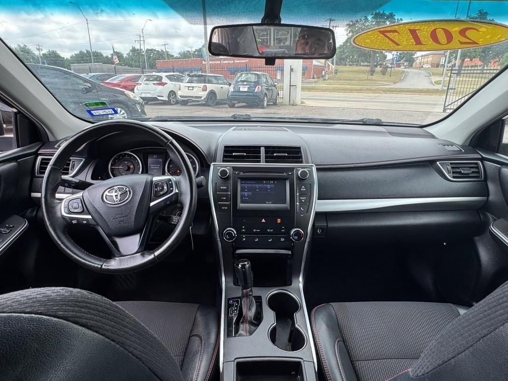 Toyota Camry LE 2017