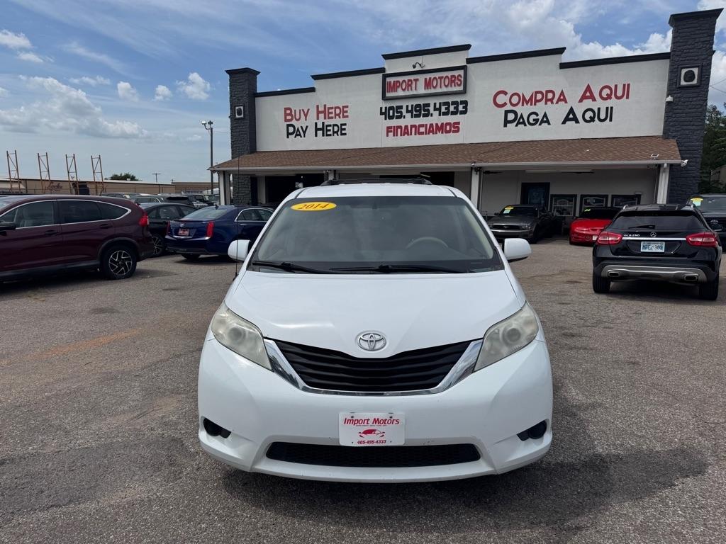Toyota Sienna LE FWD 8-Passenger V6 2014