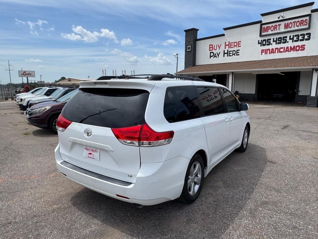 Toyota Sienna LE FWD 8-Passenger V6 2014
