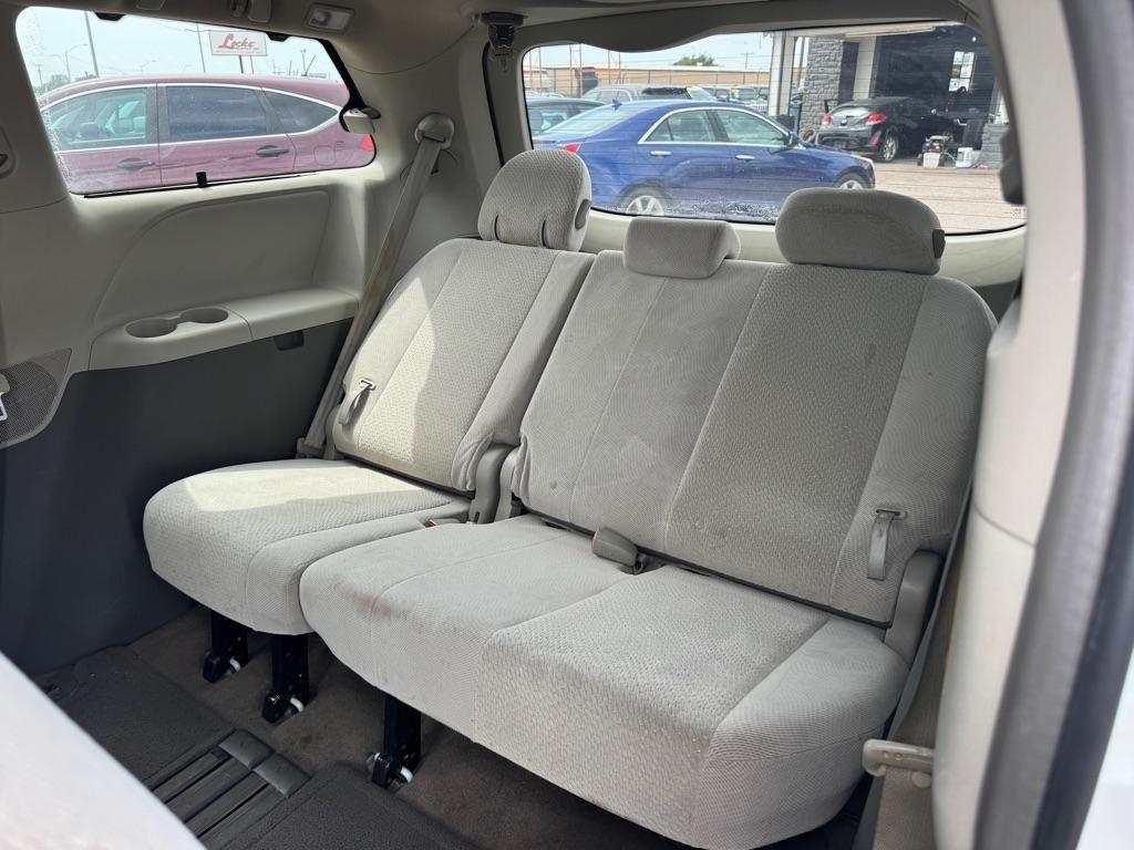 Toyota Sienna LE FWD 8-Passenger V6 2014