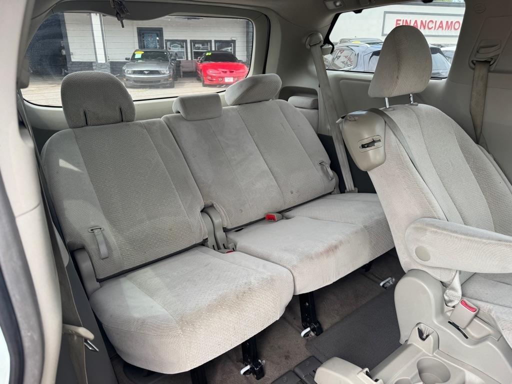 Toyota Sienna LE FWD 8-Passenger V6 2014