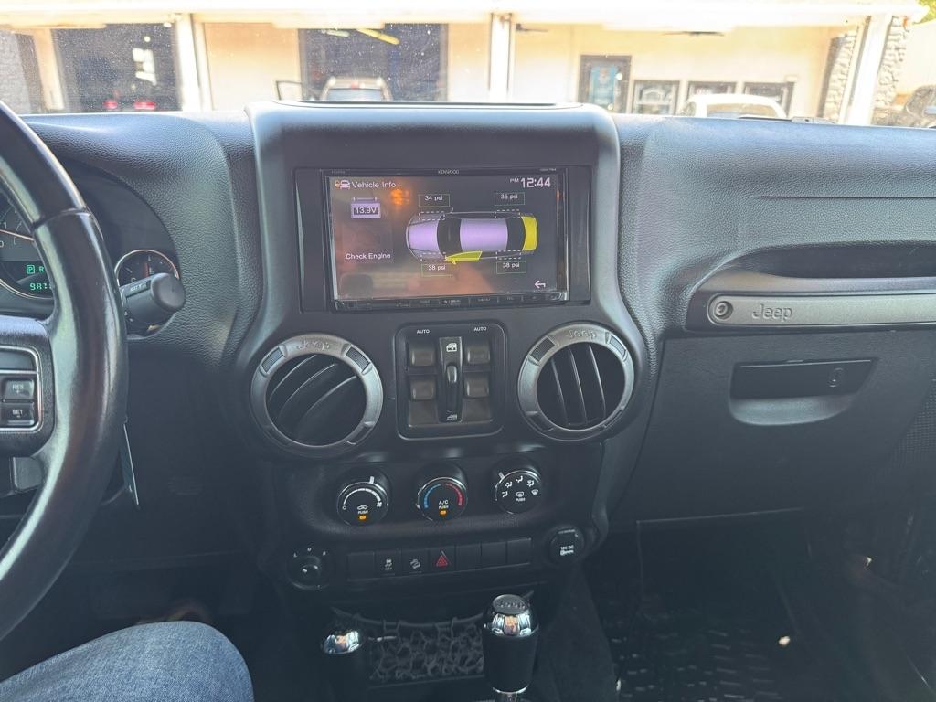 Jeep Wrangler Unlimited Sport 4WD 2017