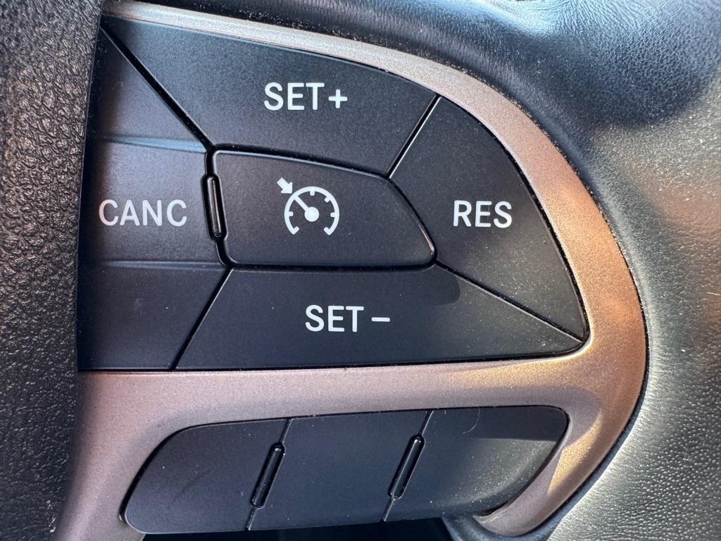 Jeep Grand Cherokee Limited 2WD 2014