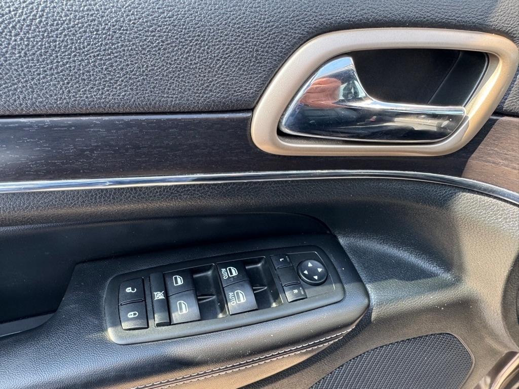 Jeep Grand Cherokee Limited 2WD 2014