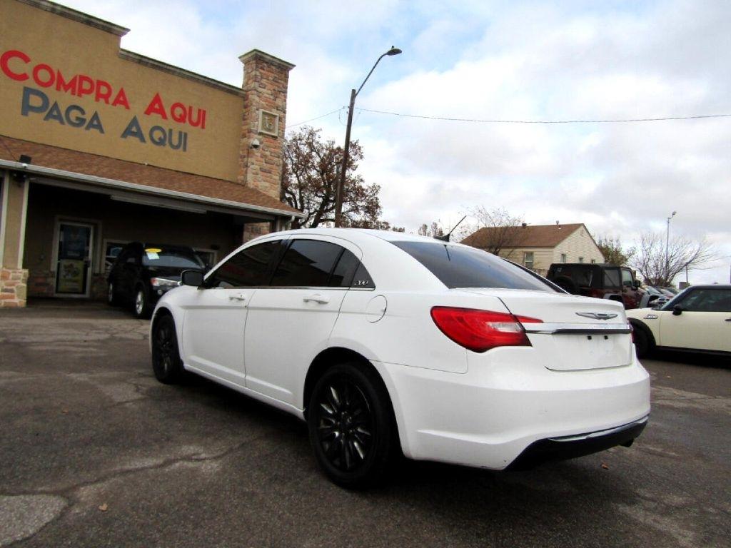 Chrysler 200 LX 2014