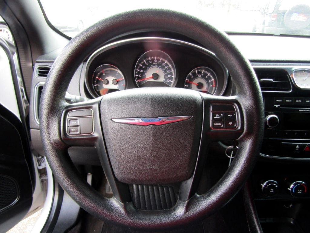 Chrysler 200 LX 2014