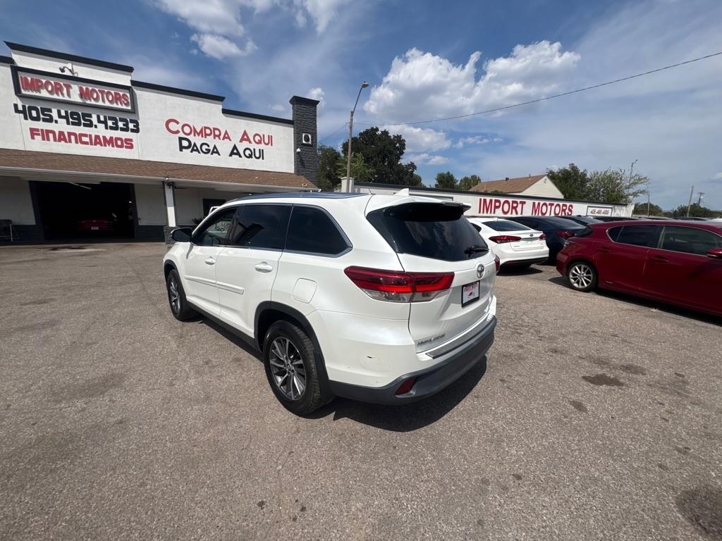 Toyota Highlander SE FWD V6 2019