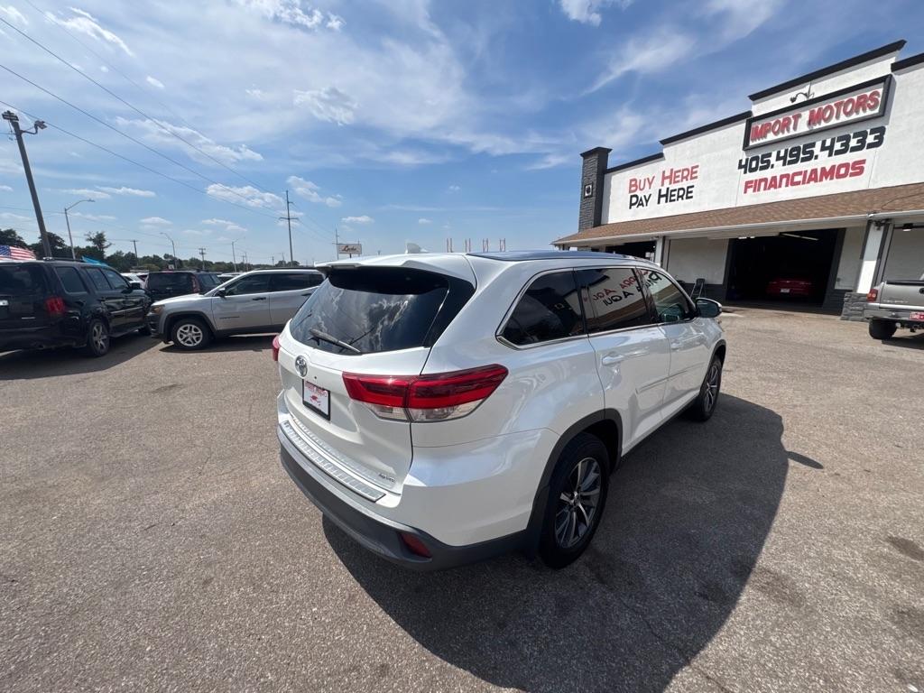 Toyota Highlander SE FWD V6 2019