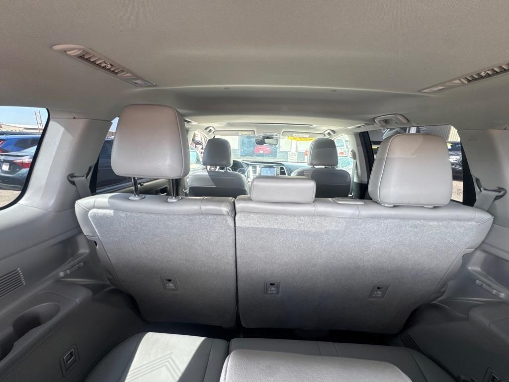 Toyota Highlander SE FWD V6 2019
