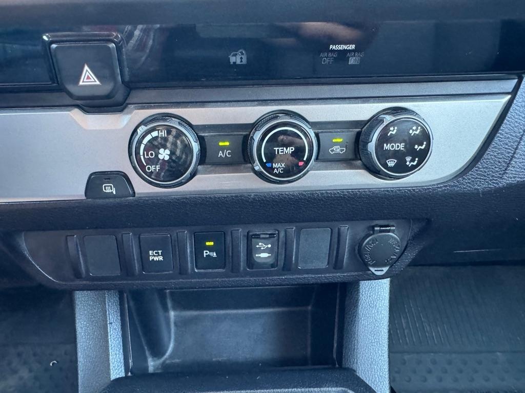 Toyota Tacoma SR5 Double Cab Long Bed V6 6AT 2WD 2017