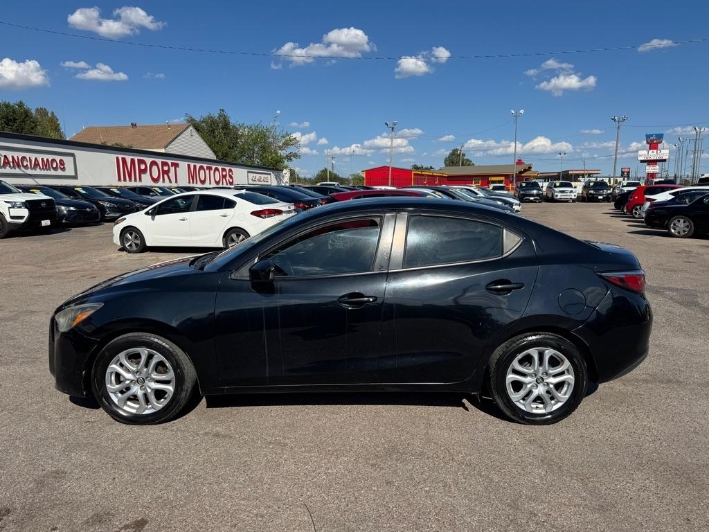 Toyota Yaris iA  2017
