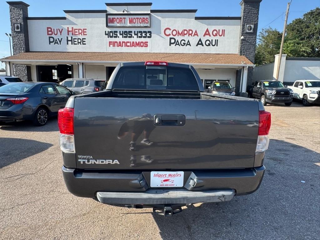 Toyota Tundra Tundra-Grade Double Cab 4.6L 2WD 2011