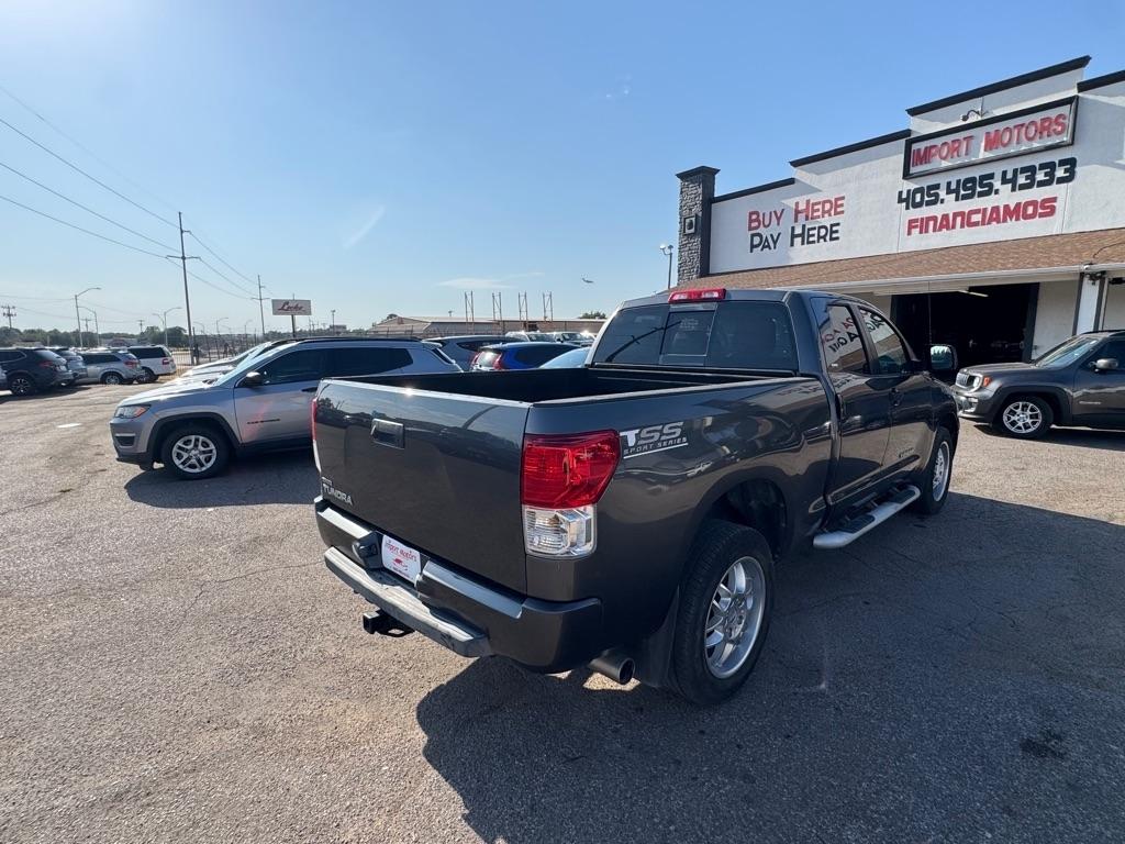 Toyota Tundra Tundra-Grade Double Cab 4.6L 2WD 2011