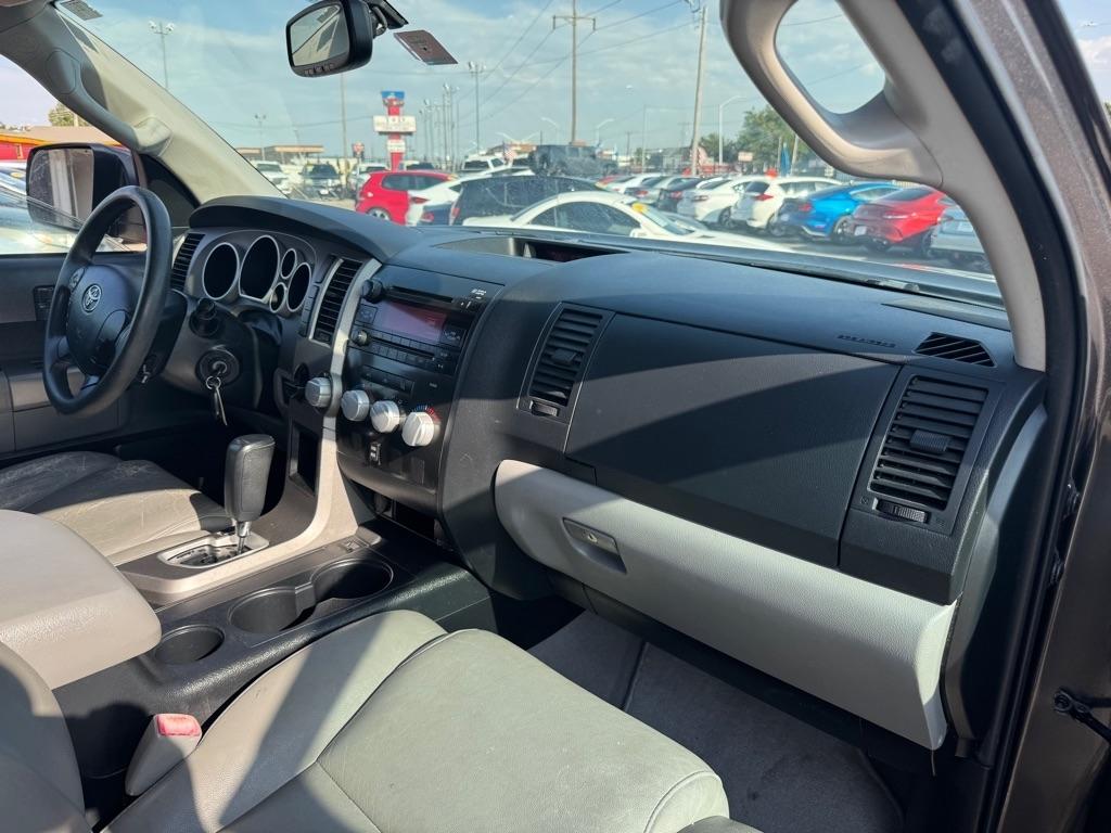 Toyota Tundra Tundra-Grade Double Cab 4.6L 2WD 2011