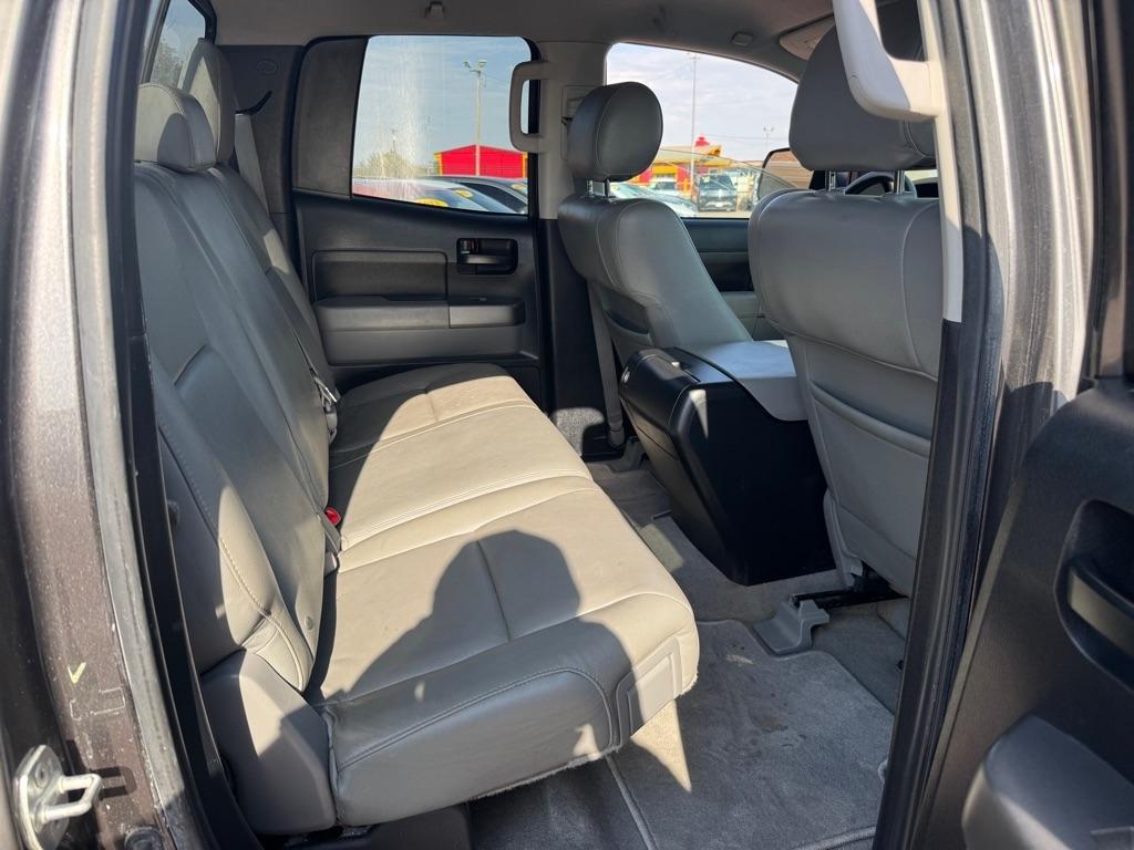 Toyota Tundra Tundra-Grade Double Cab 4.6L 2WD 2011