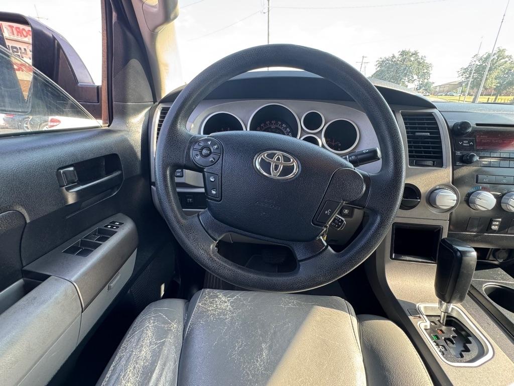 Toyota Tundra Tundra-Grade Double Cab 4.6L 2WD 2011