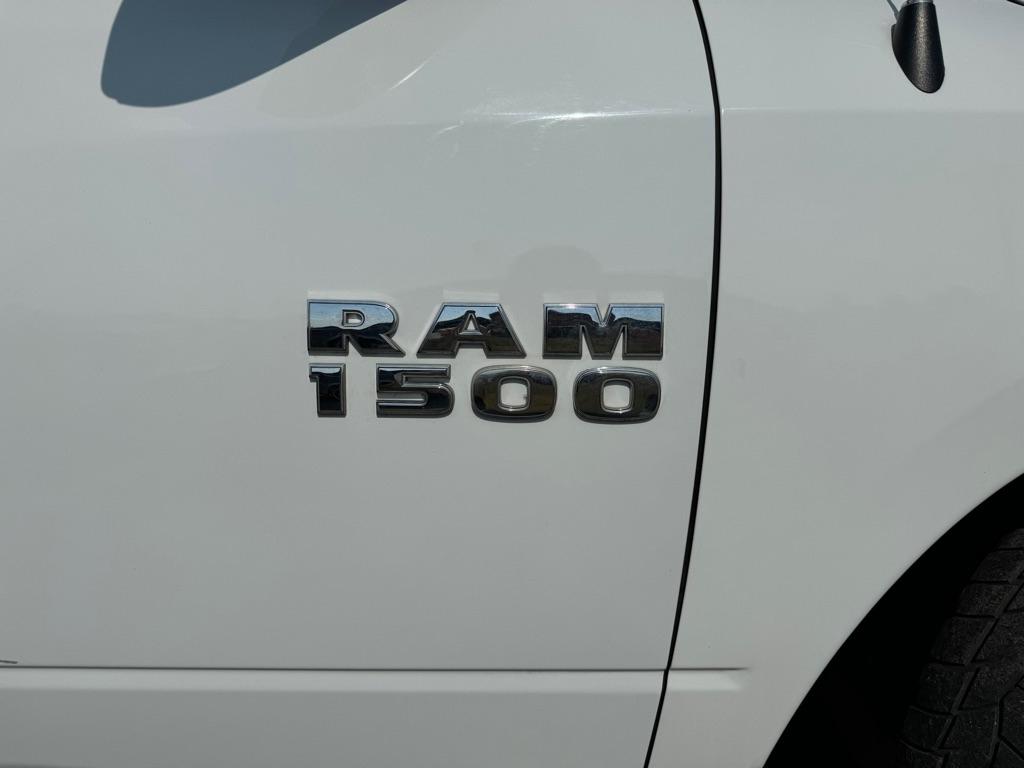 RAM 1500 Tradesman Quad Cab 2WD 2015