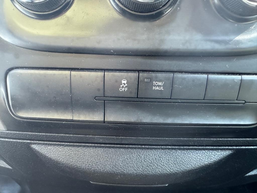 RAM 1500 Tradesman Quad Cab 2WD 2015