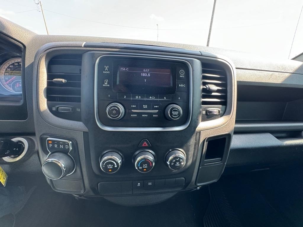 RAM 1500 Tradesman Quad Cab 2WD 2015