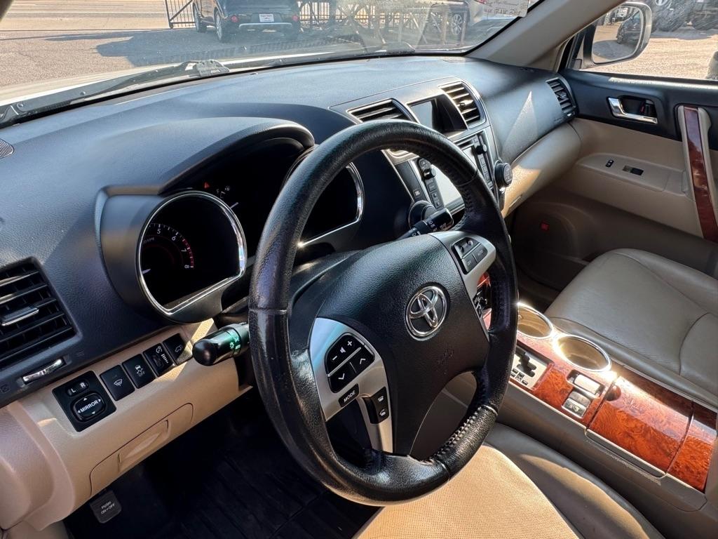 Toyota Highlander Limited 4WD 2013