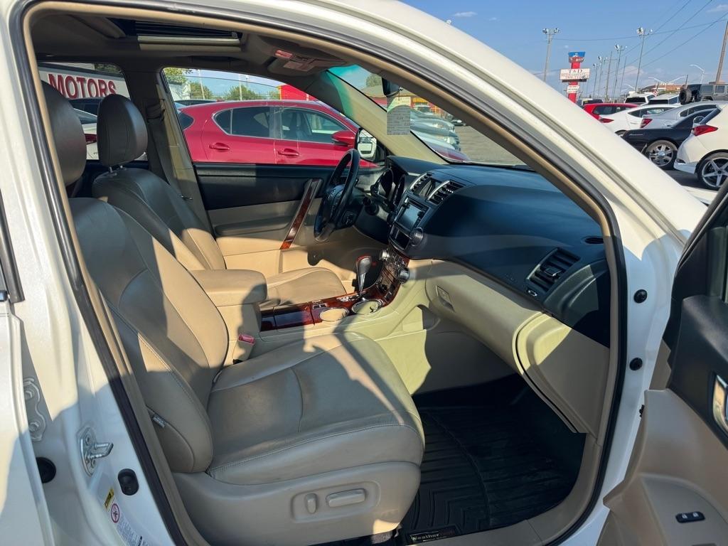 Toyota Highlander Limited 4WD 2013