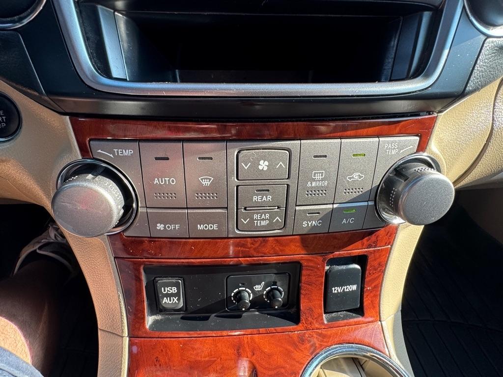 Toyota Highlander Limited 4WD 2013
