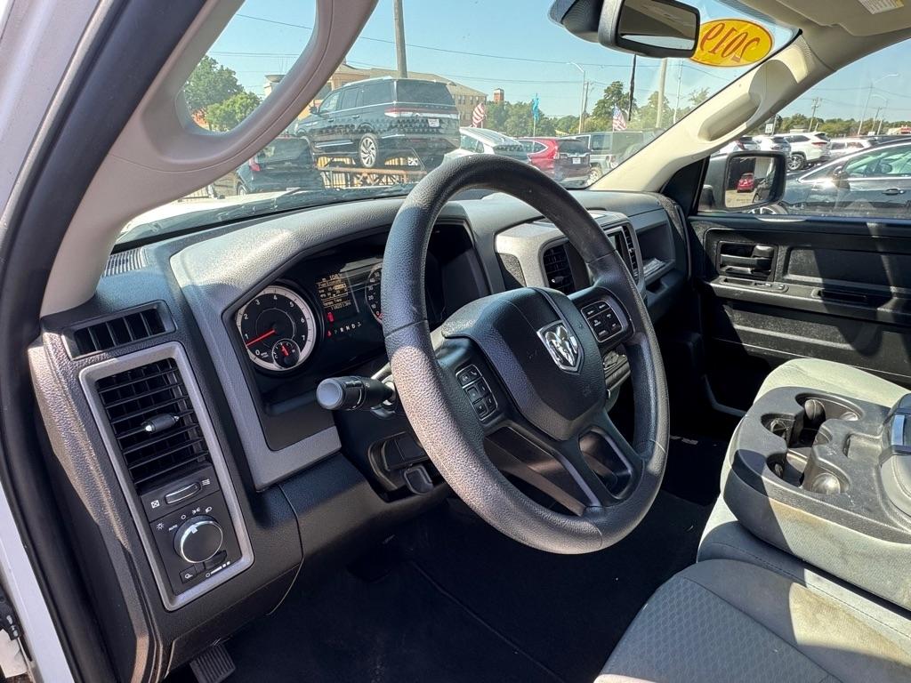 RAM 1500 Classic Tradesman Quad Cab 2WD 2019