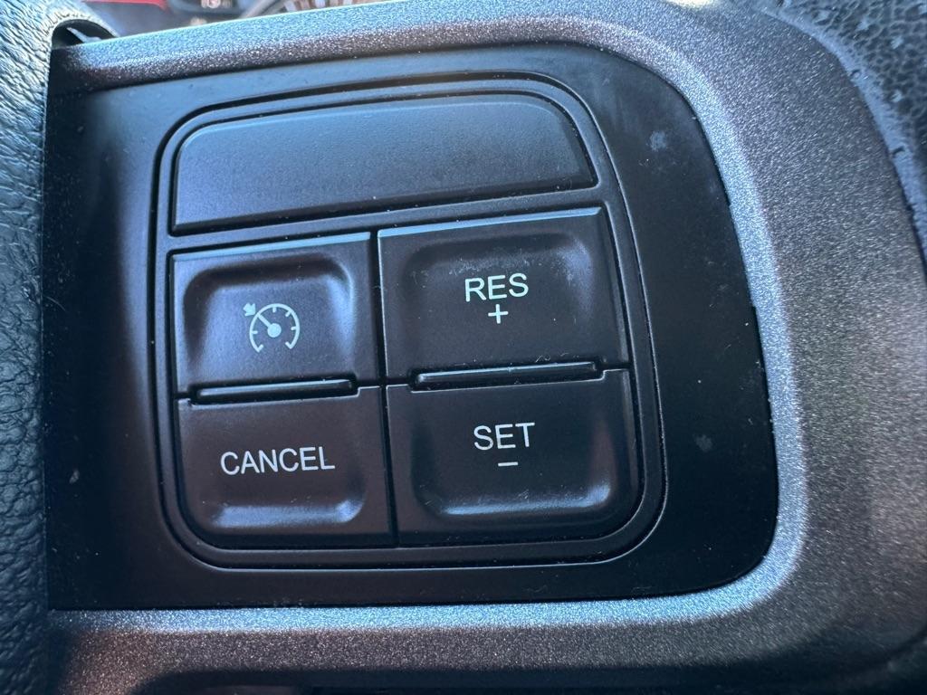 RAM 2500 Tradesman Crew Cab SWB 4WD 2022