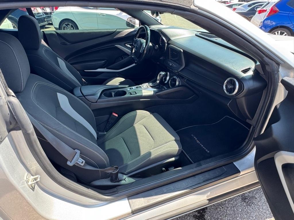 Chevrolet Camaro 1LT Convertible 8A 2019