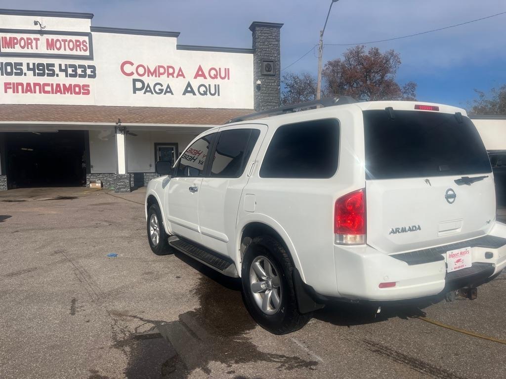 Nissan Armada SV 2WD 2011