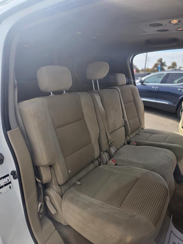 Nissan Armada SV 2WD 2011