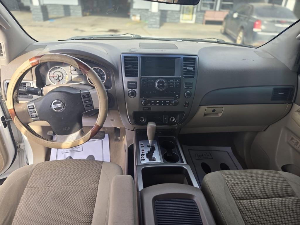 Nissan Armada SV 2WD 2011