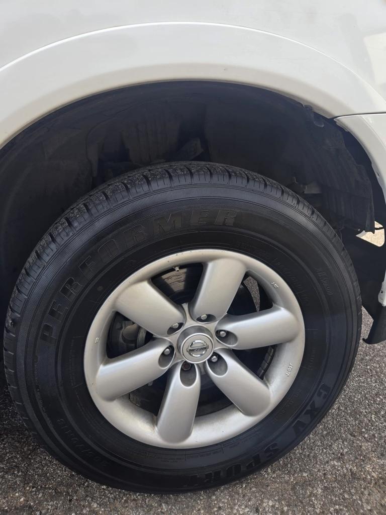 Nissan Armada SV 2WD 2011