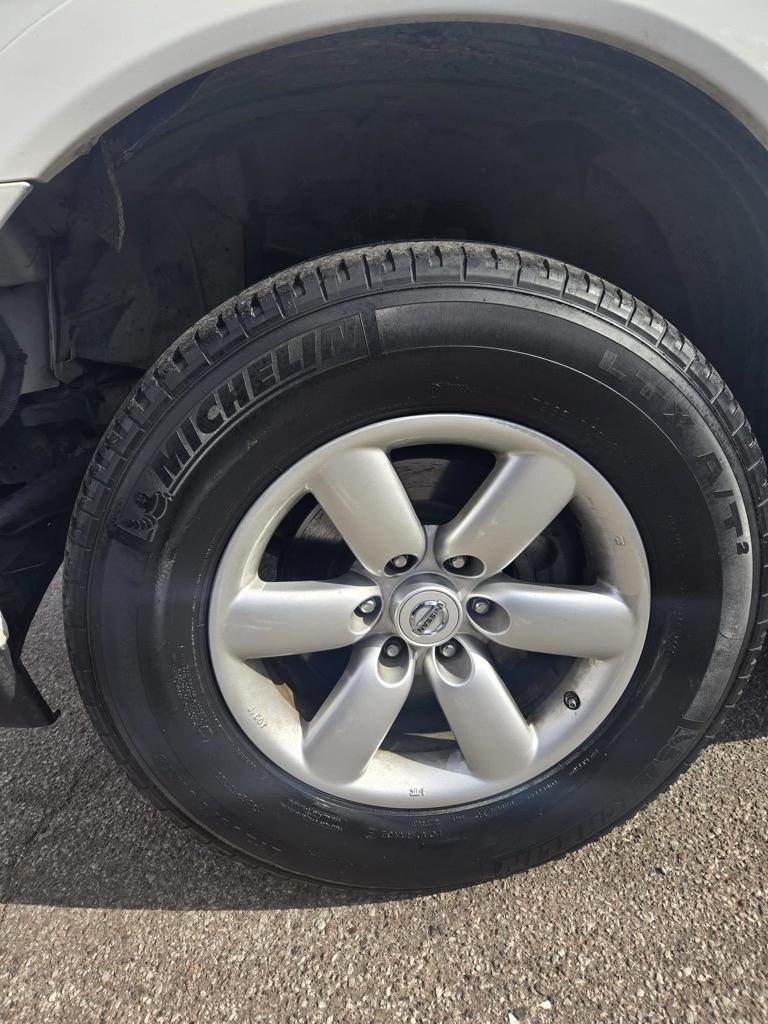 Nissan Armada SV 2WD 2011