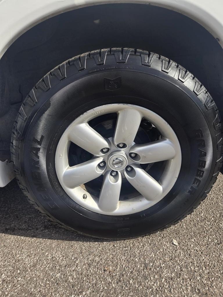 Nissan Armada SV 2WD 2011