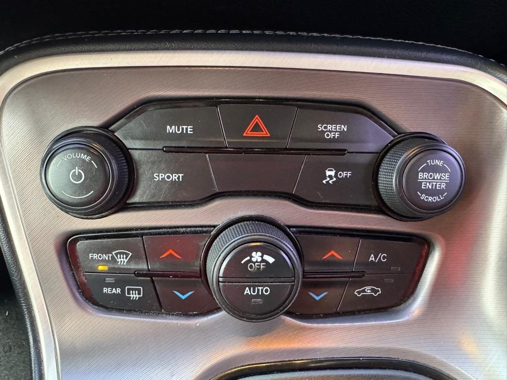 Dodge Challenger SXT 2021