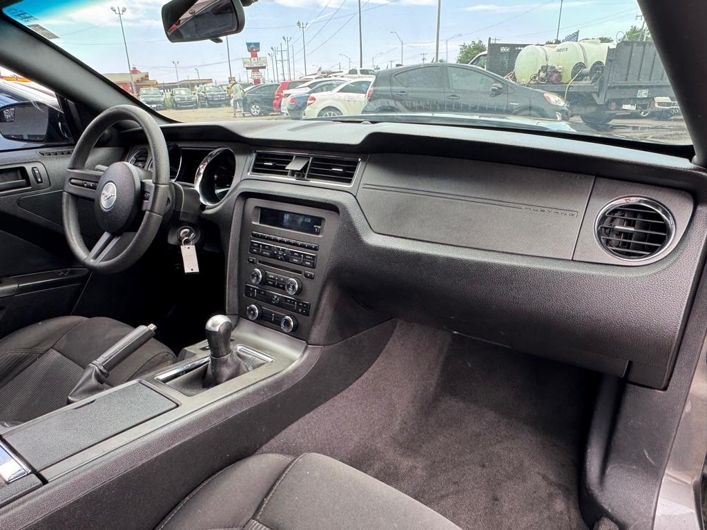 Ford Mustang  2012