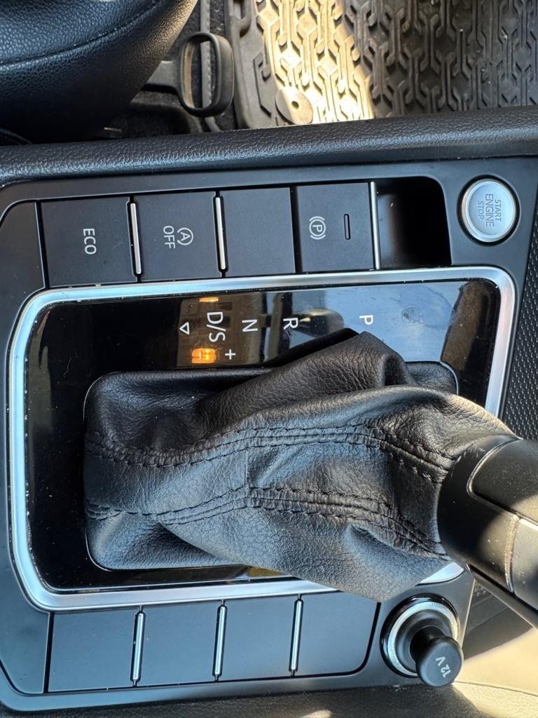 Volkswagen Jetta 1.4T S 8A 2020